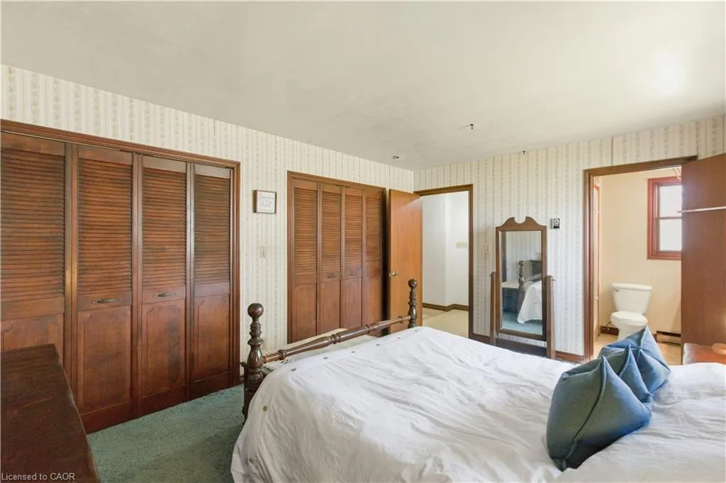 1043 Safari Road