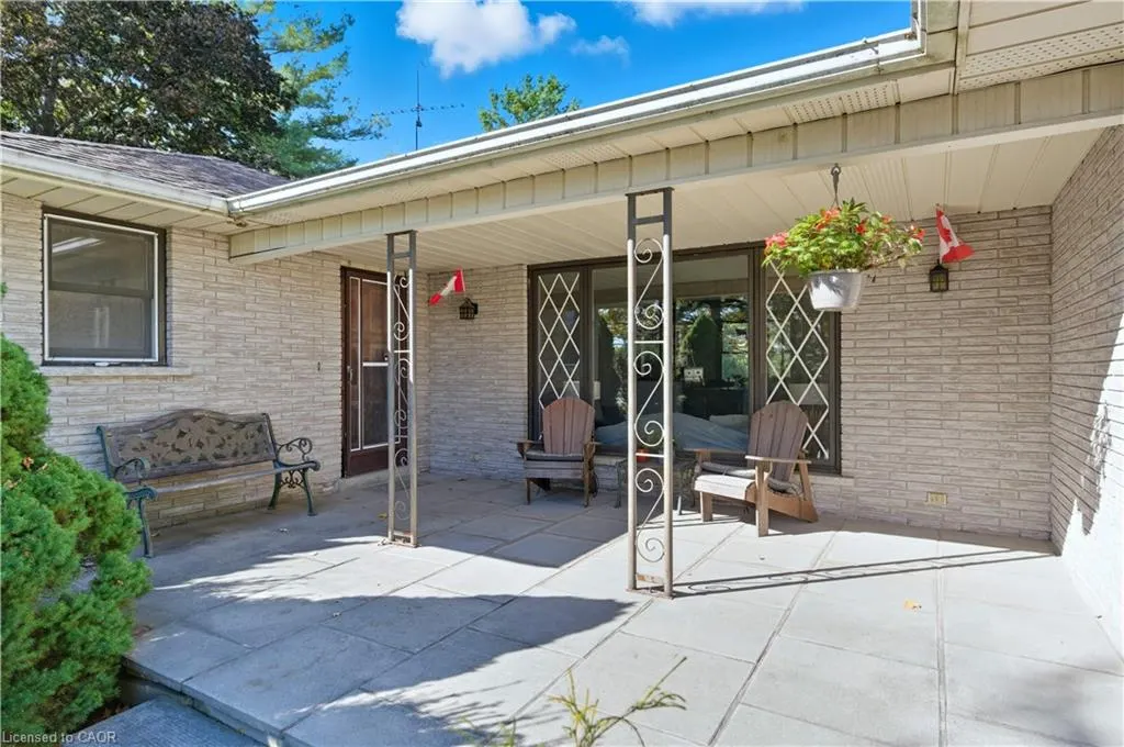 1043 Safari Road