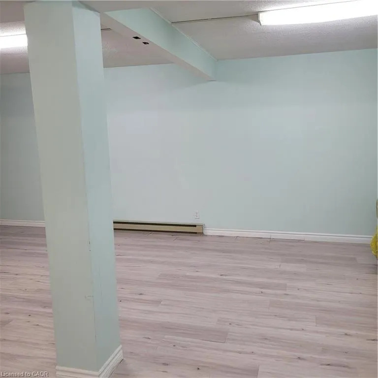 382 Queen Street W, #Lower Studio
