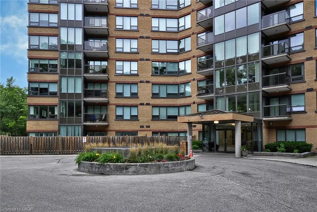 237 King Street W, #1210