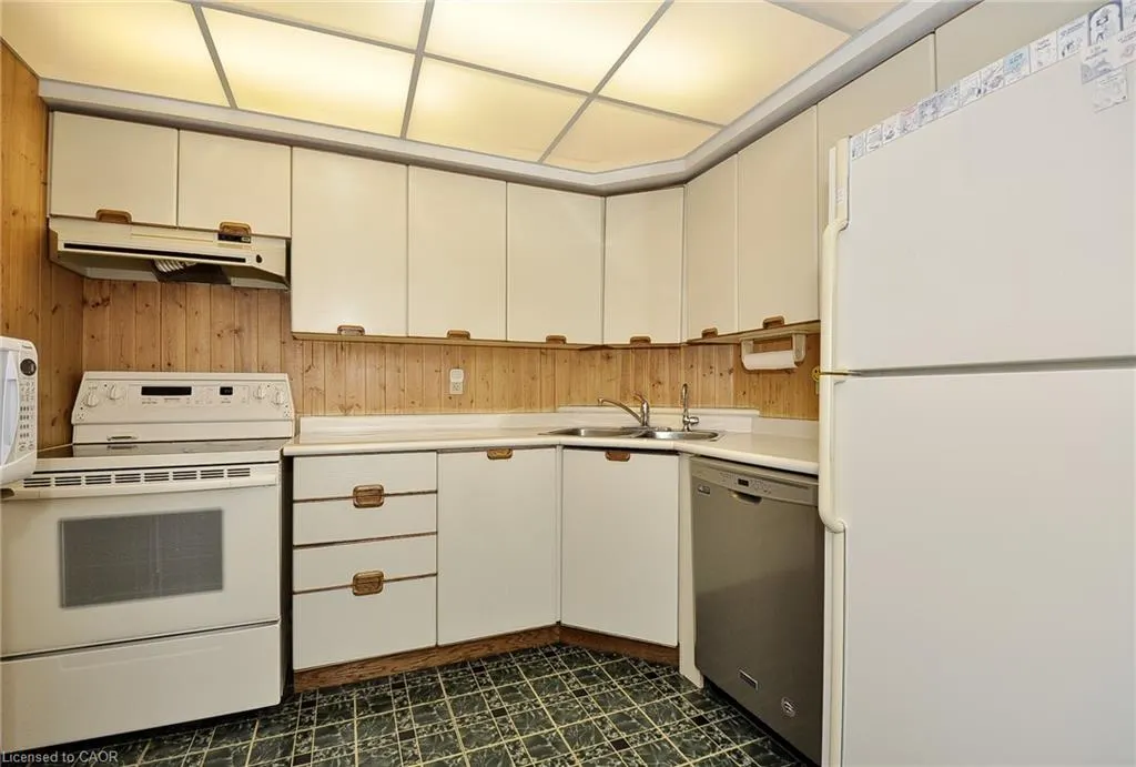 237 King Street W, #1210
