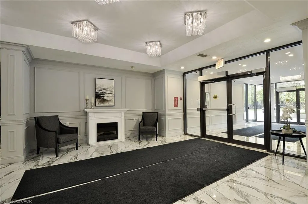 237 King Street W, #1210