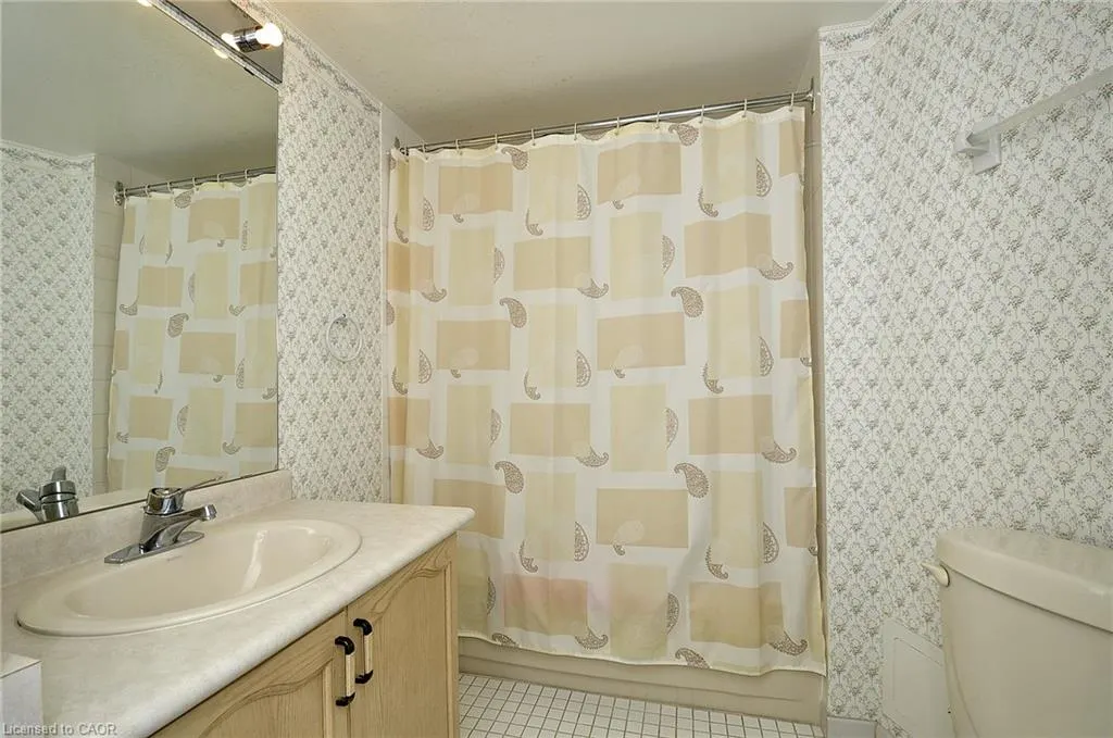 237 King Street W, #1210