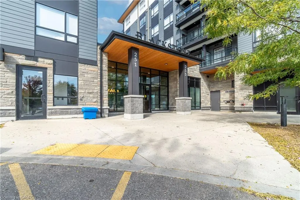 255 Northfield Drive E, #407