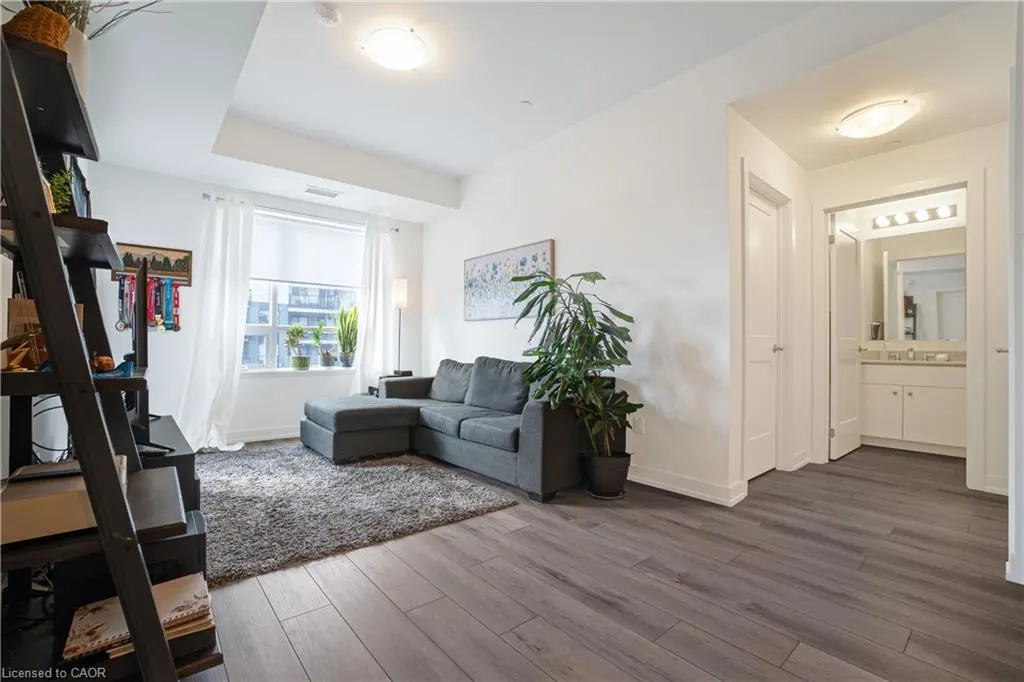 255 Northfield Drive E, #407