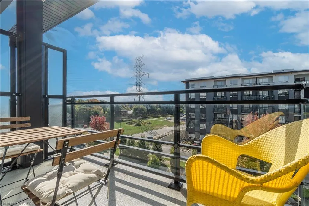 255 Northfield Drive E, #407