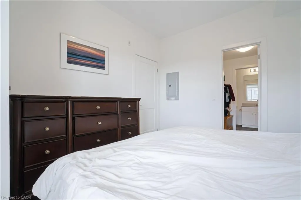 255 Northfield Drive E, #407