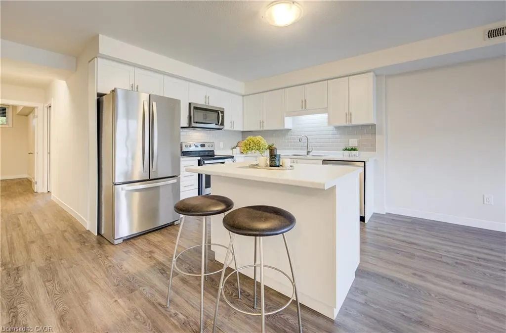 160 Rochefort Street, #C-18