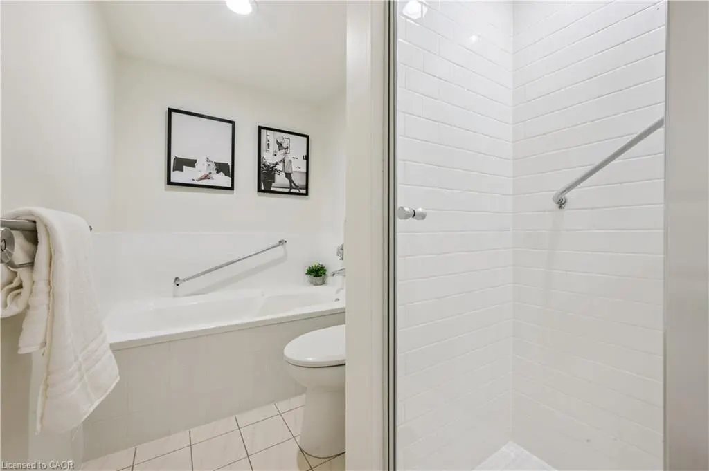 2121 Lakeshore Road, #401