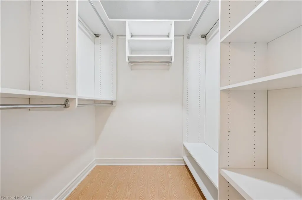 2121 Lakeshore Road, #401