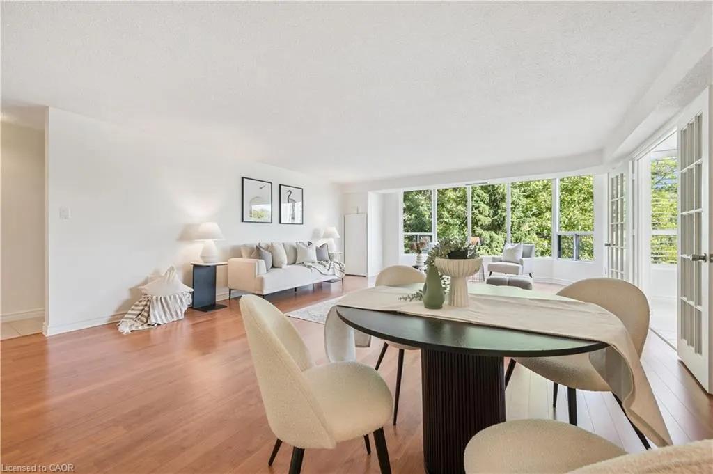 2121 Lakeshore Road, #401