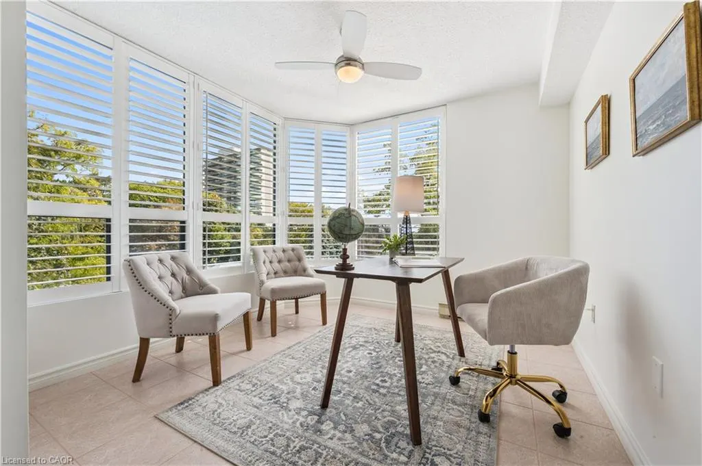 2121 Lakeshore Road, #401