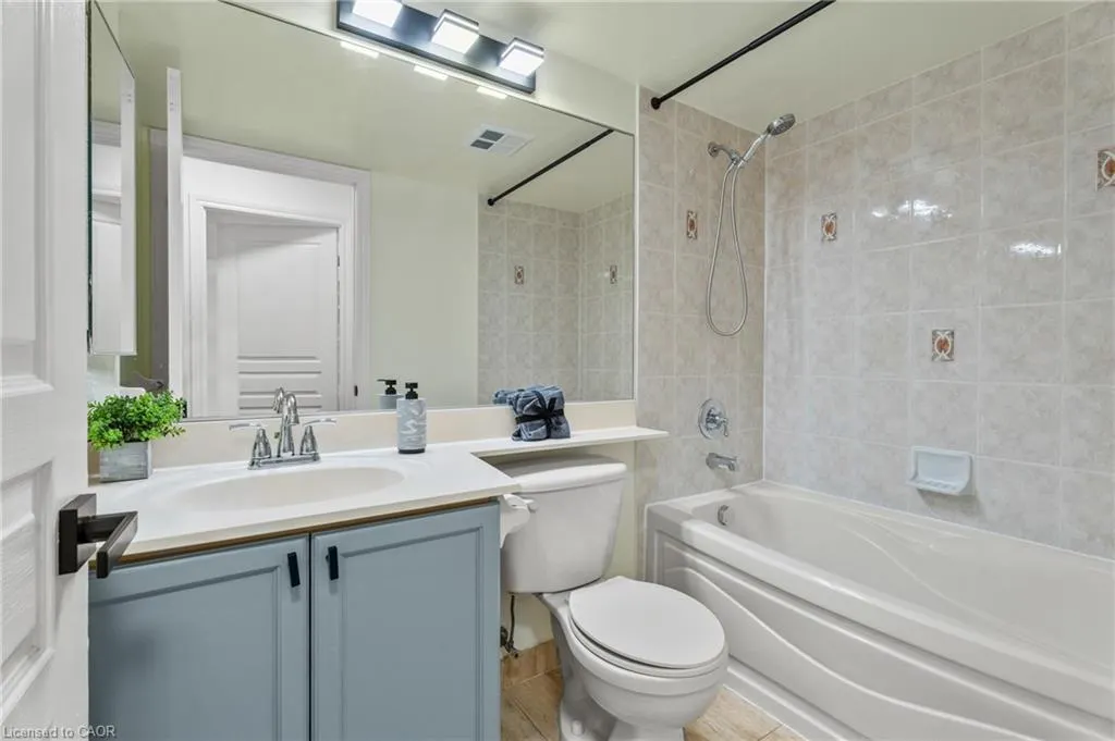 15 Northtown Way, #1222