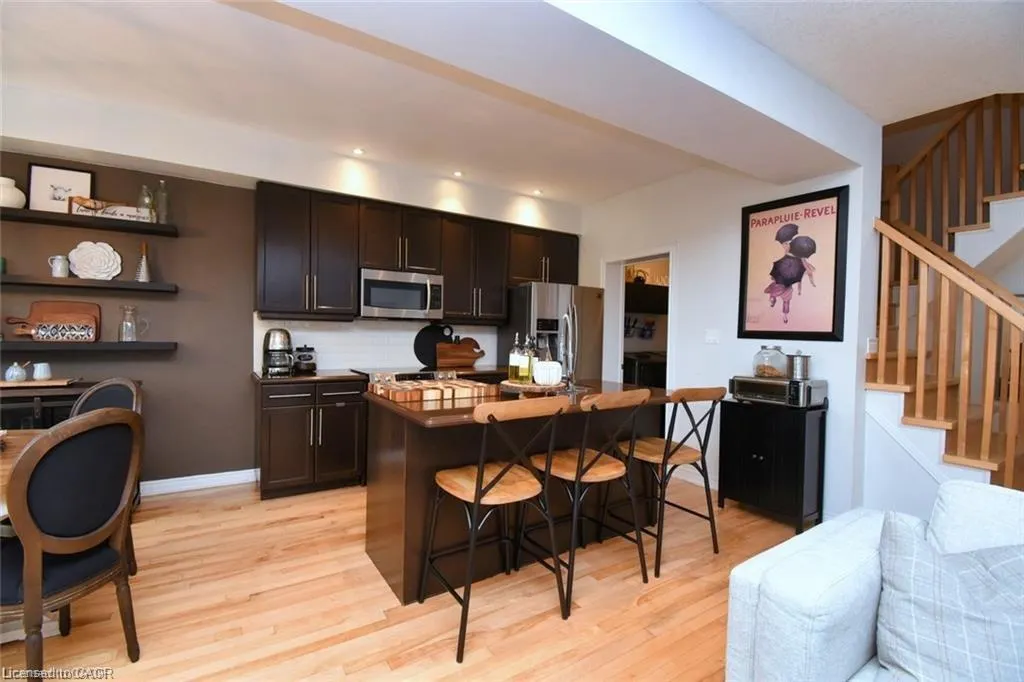 101 Oakhaven Place