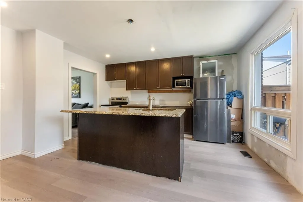 2700 Barton Street E, #7