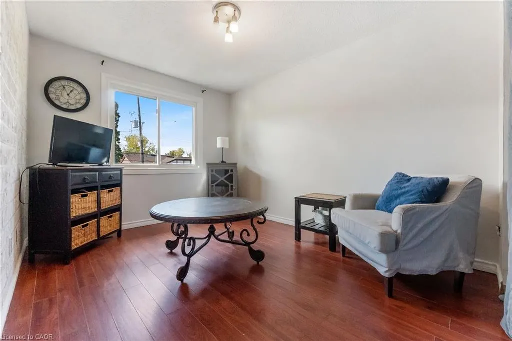 2700 Barton Street E, #7