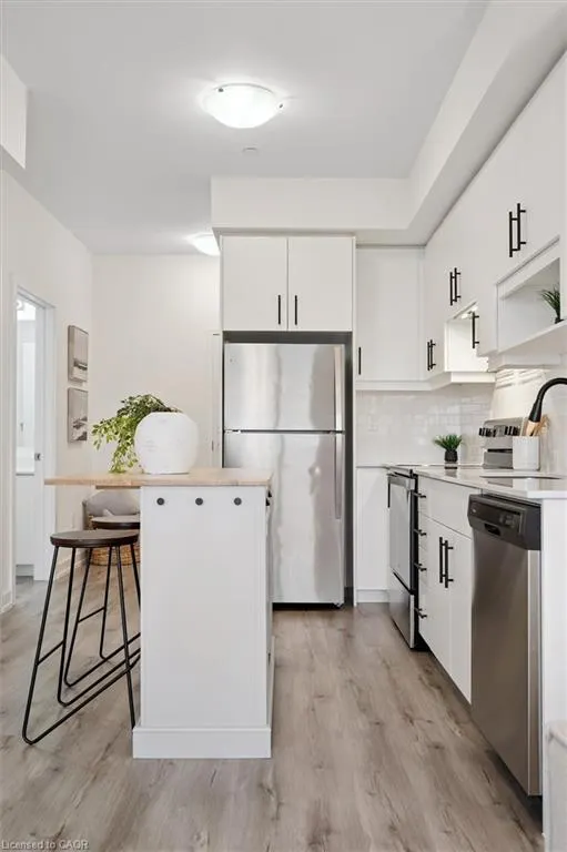 251 Northfield Drive E, #516
