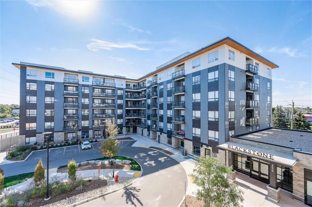 251 Northfield Drive E, #516