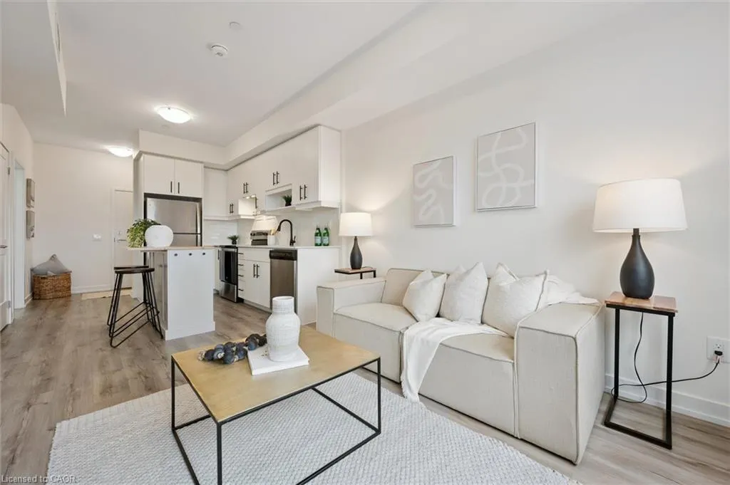 251 Northfield Drive E, #516