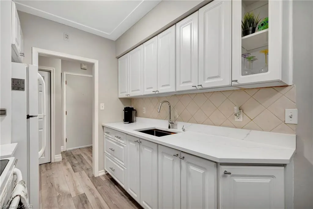 11 Woodman Drive S, #307