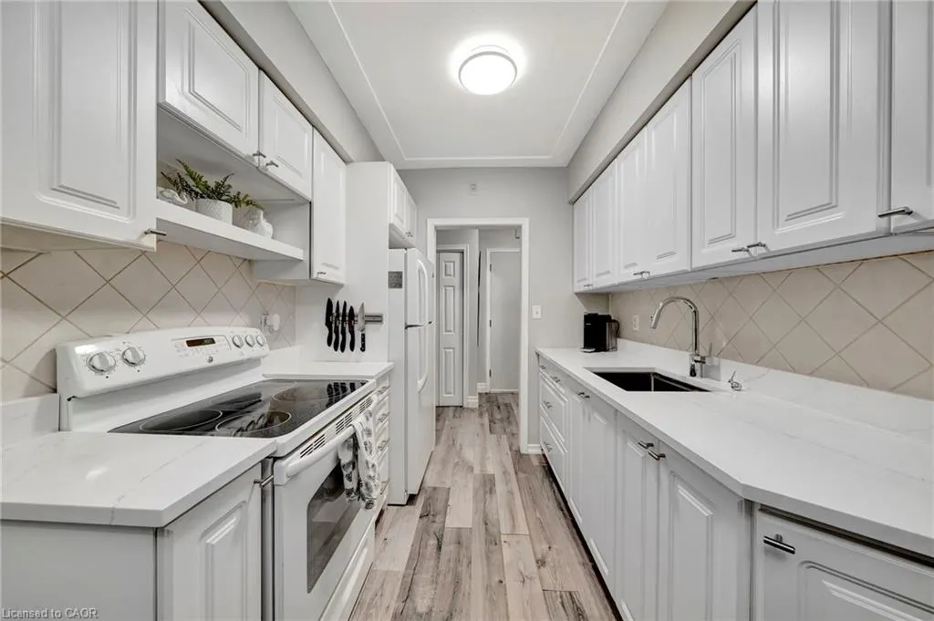 11 Woodman Drive S, #307
