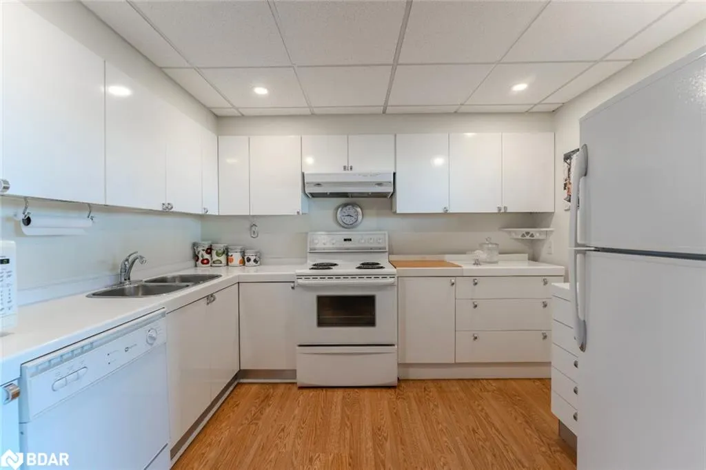 181 Collier Street, #803