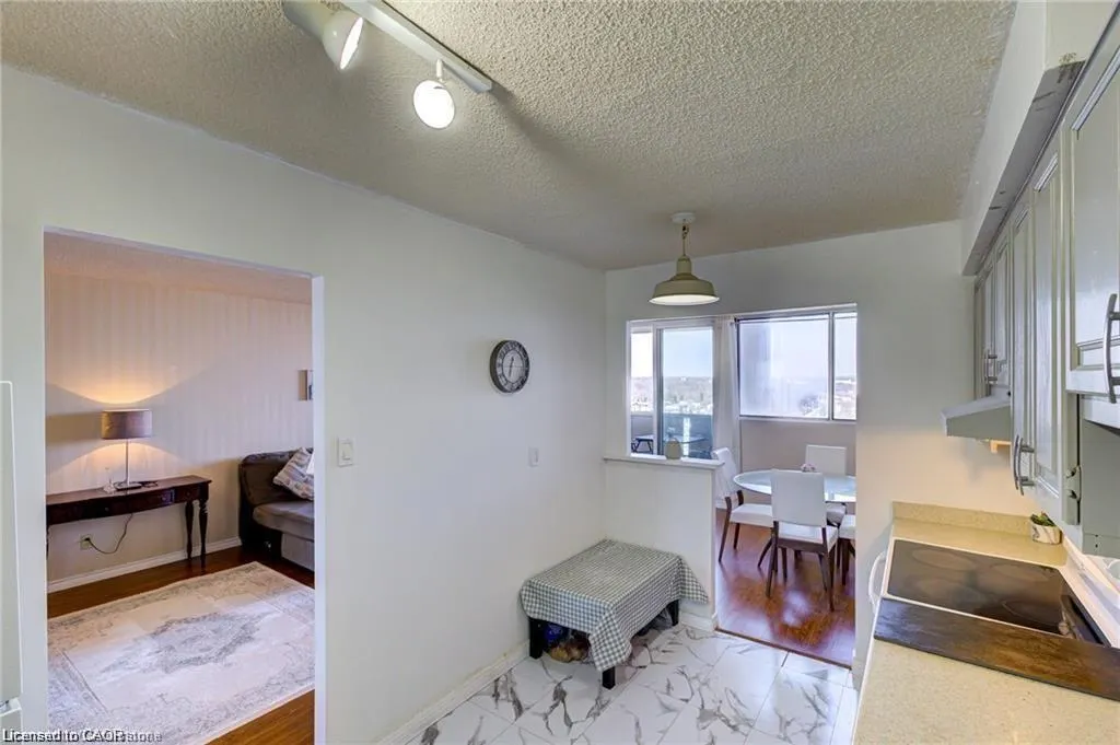 375 King Street N, #1608