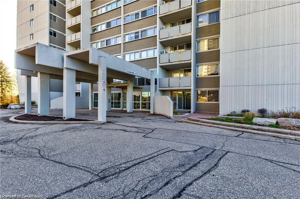 375 King Street N, #1608