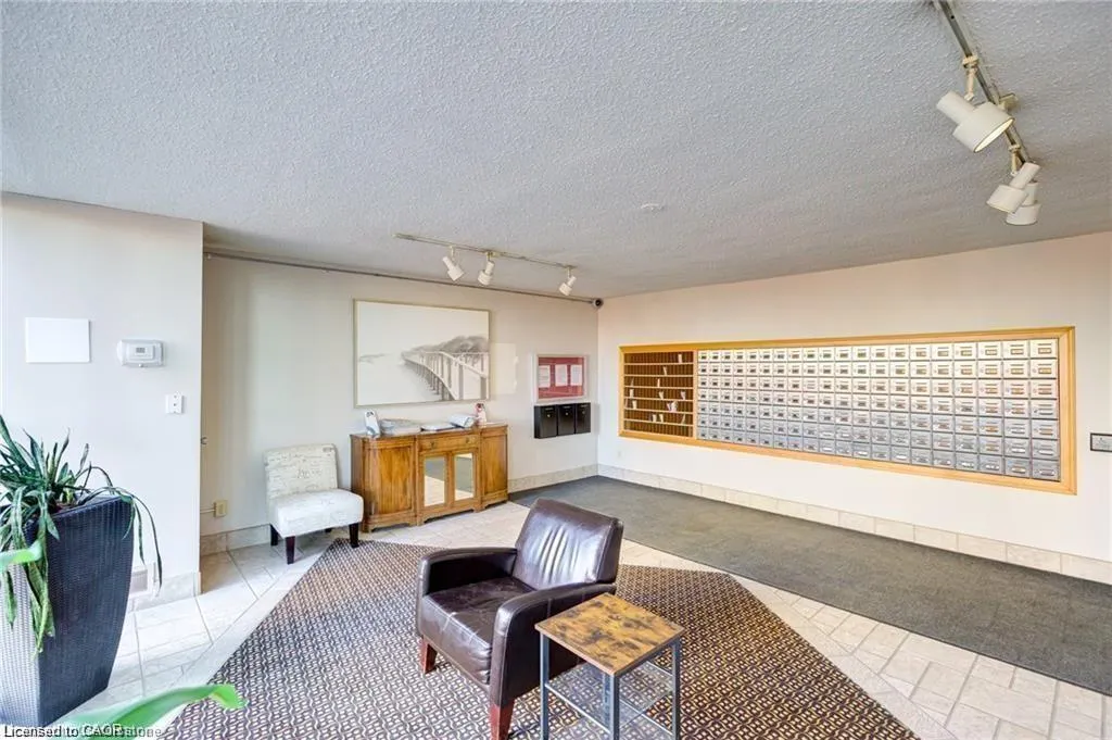 375 King Street N, #1608