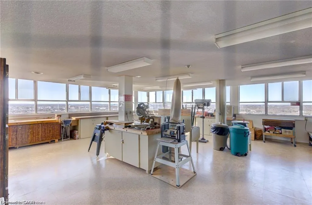 375 King Street N, #1608