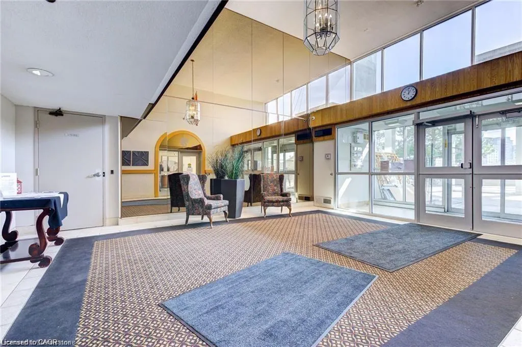 375 King Street N, #1608