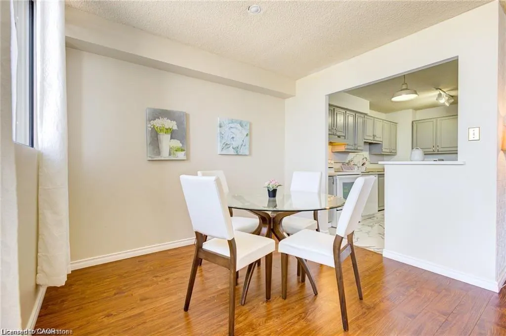 375 King Street N, #1608