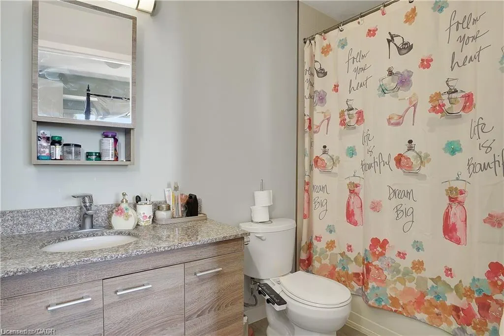 318 Spruce Street, #1501