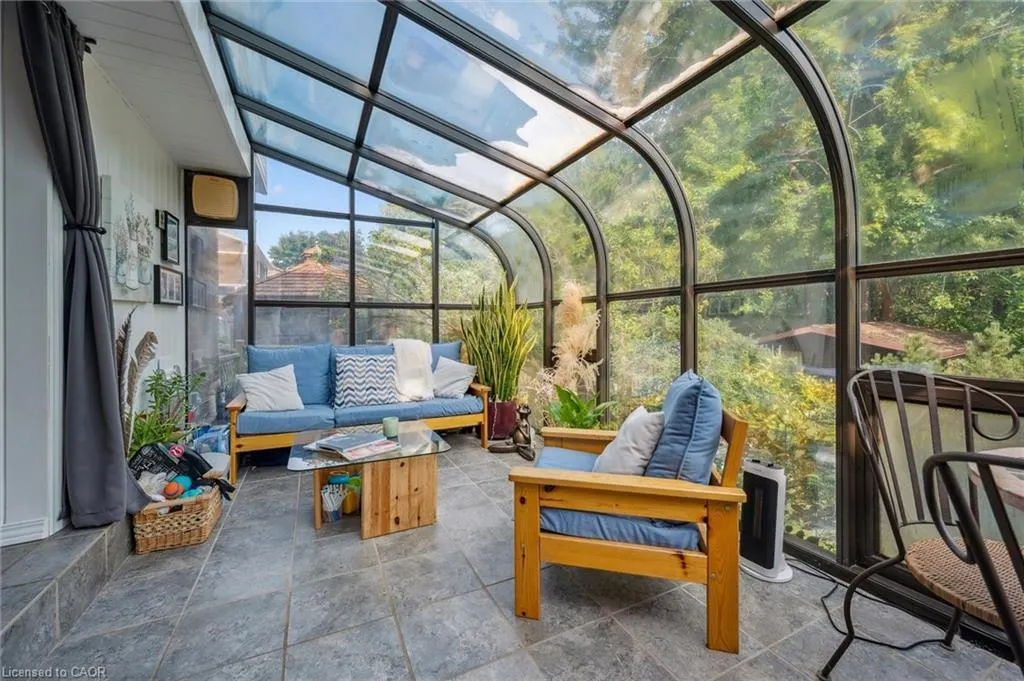 1 Thornhill Drive
