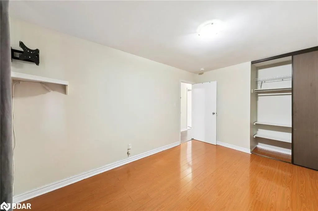 11 Juniper Crescent, #Upper