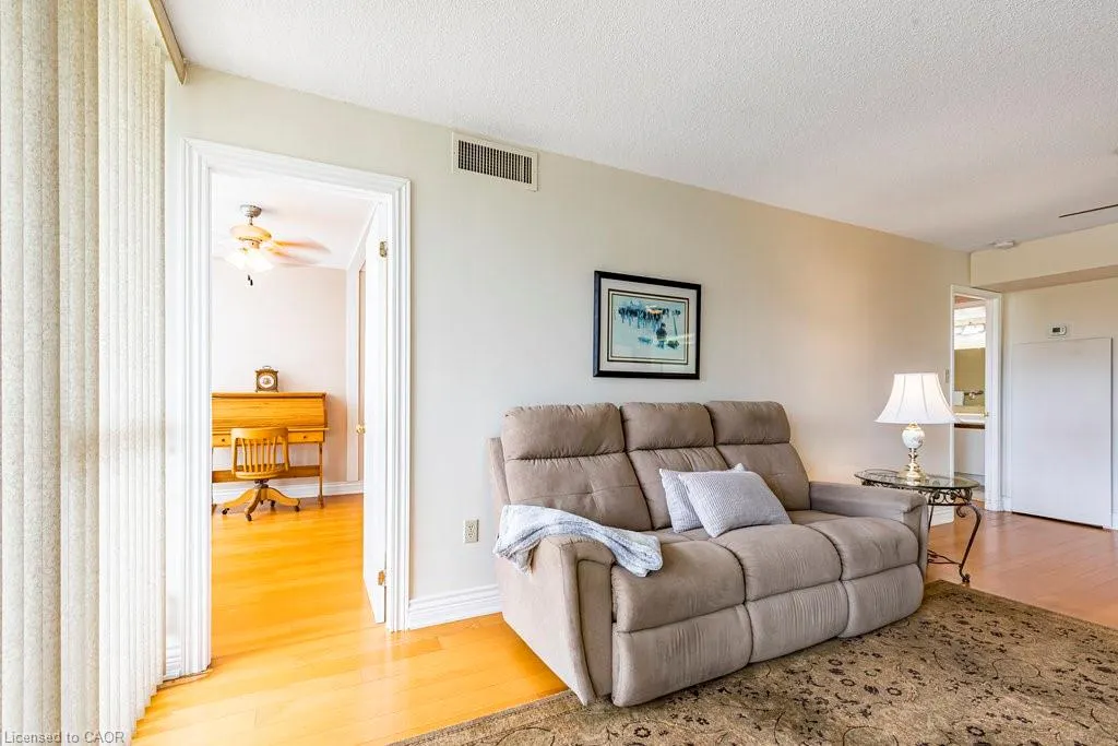 5080 Pinedale Avenue, #209