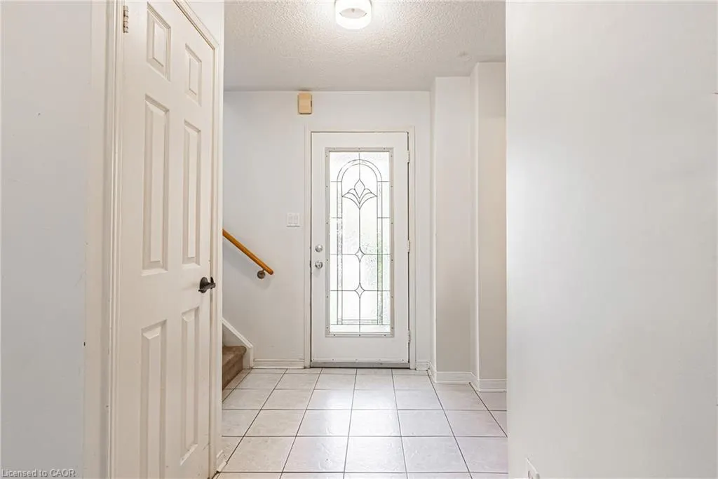 487 Taylor Crescent
