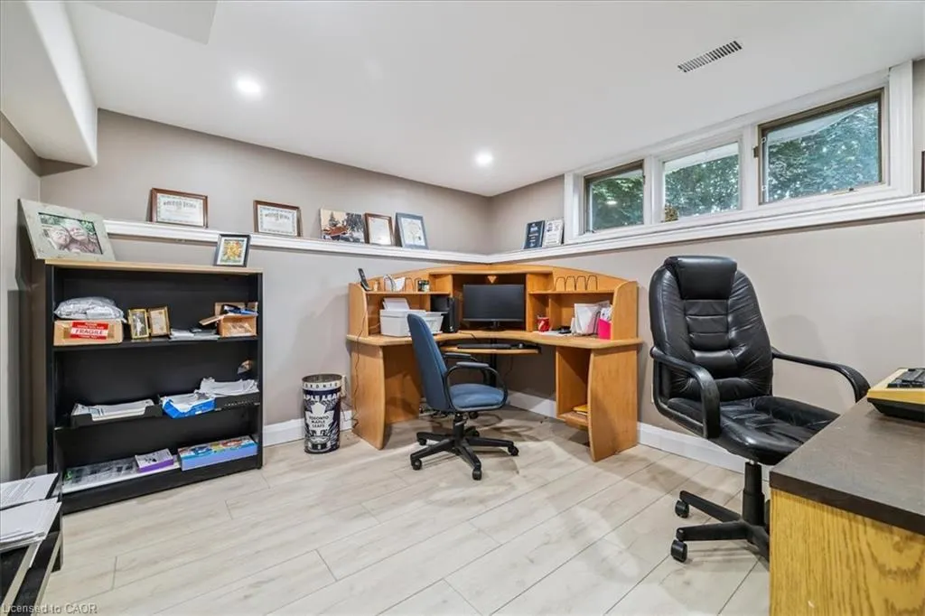 976 Garden Lane