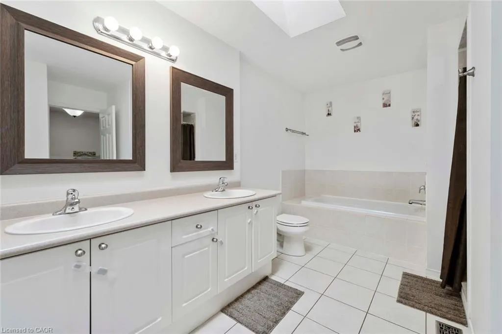 9 Lakeshore Road, #2