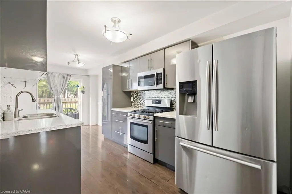 9 Lakeshore Road, #2