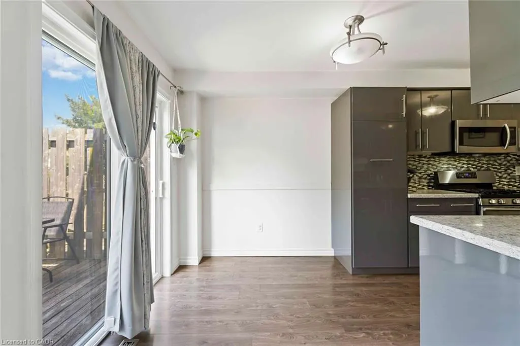 9 Lakeshore Road, #2
