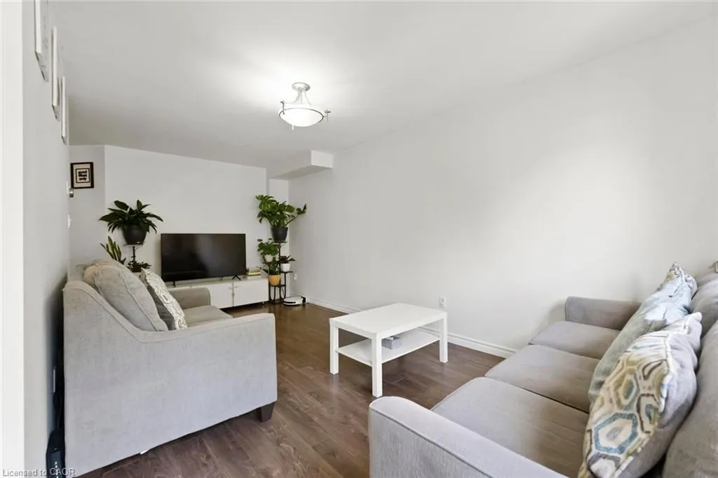 9 Lakeshore Road, #2
