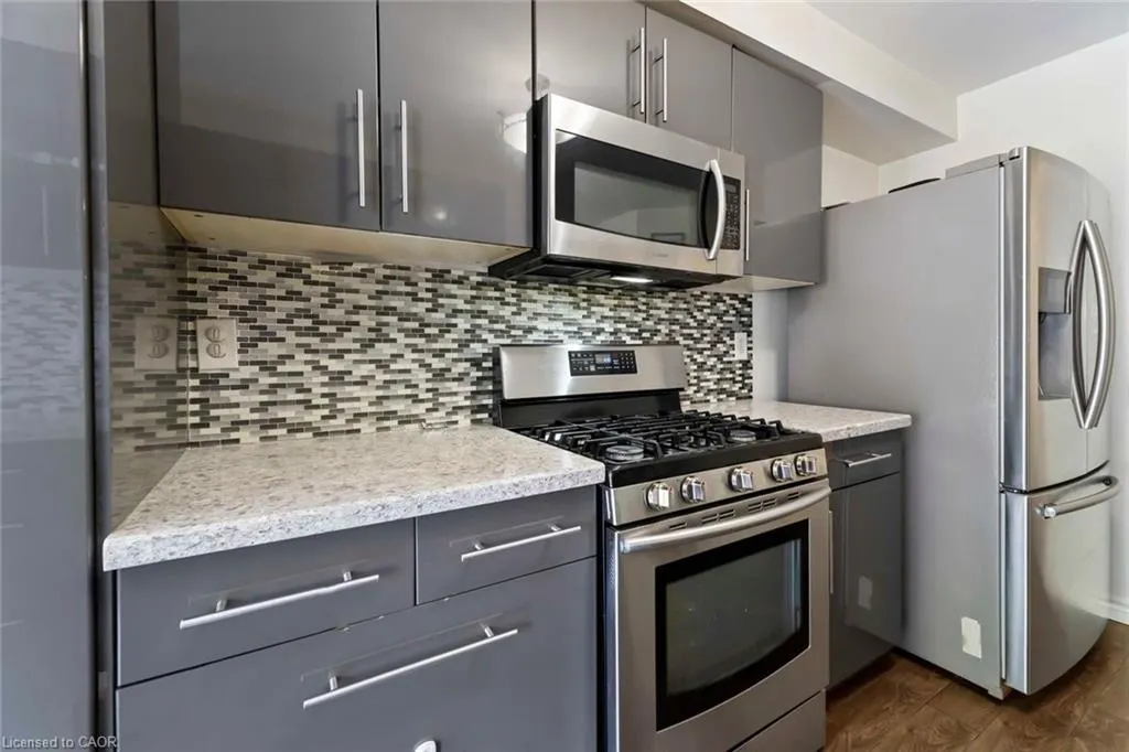 9 Lakeshore Road, #2
