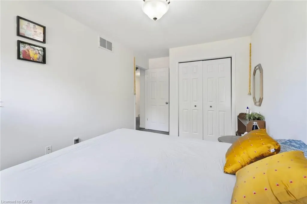 9 Lakeshore Road, #2