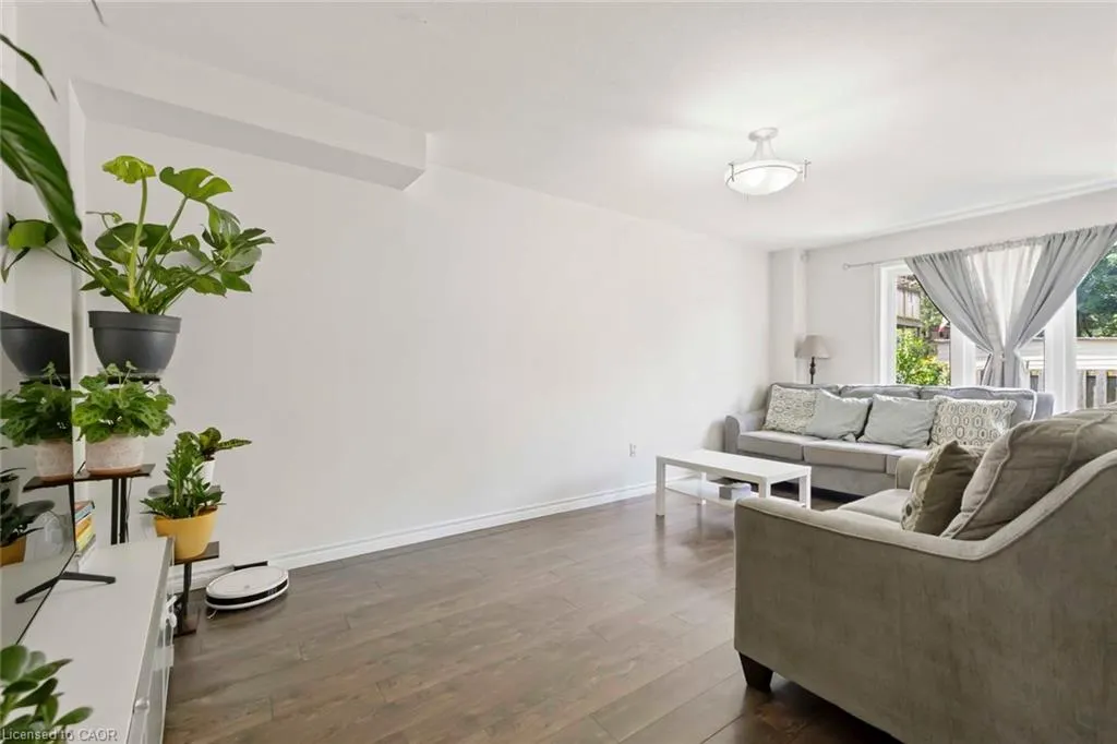 9 Lakeshore Road, #2