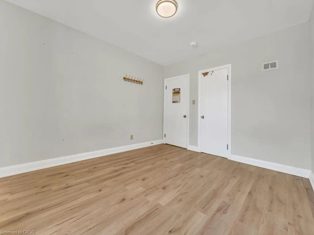 860 Vine Street