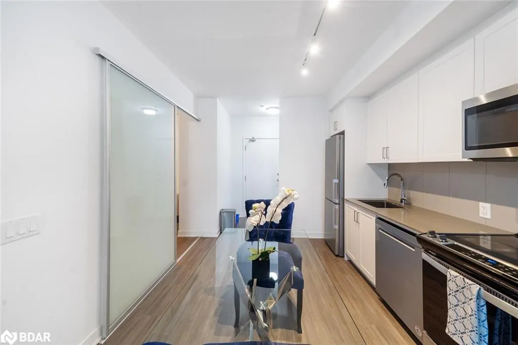 681 Yonge Street, #114