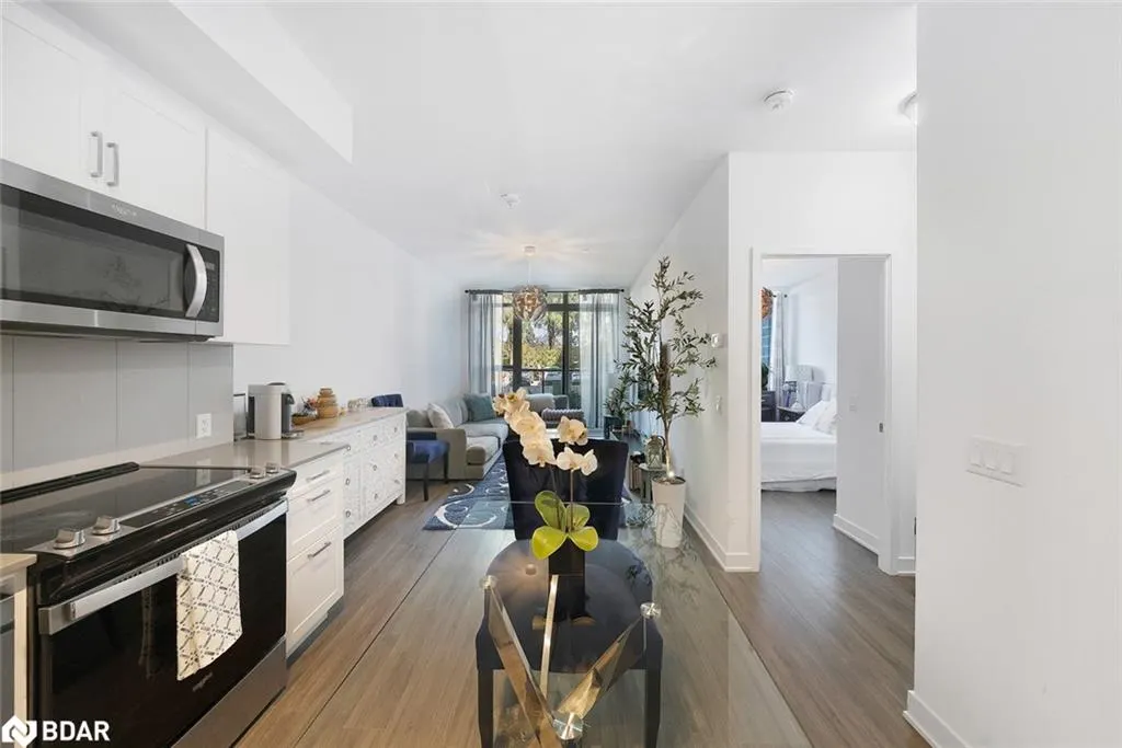 681 Yonge Street, #114