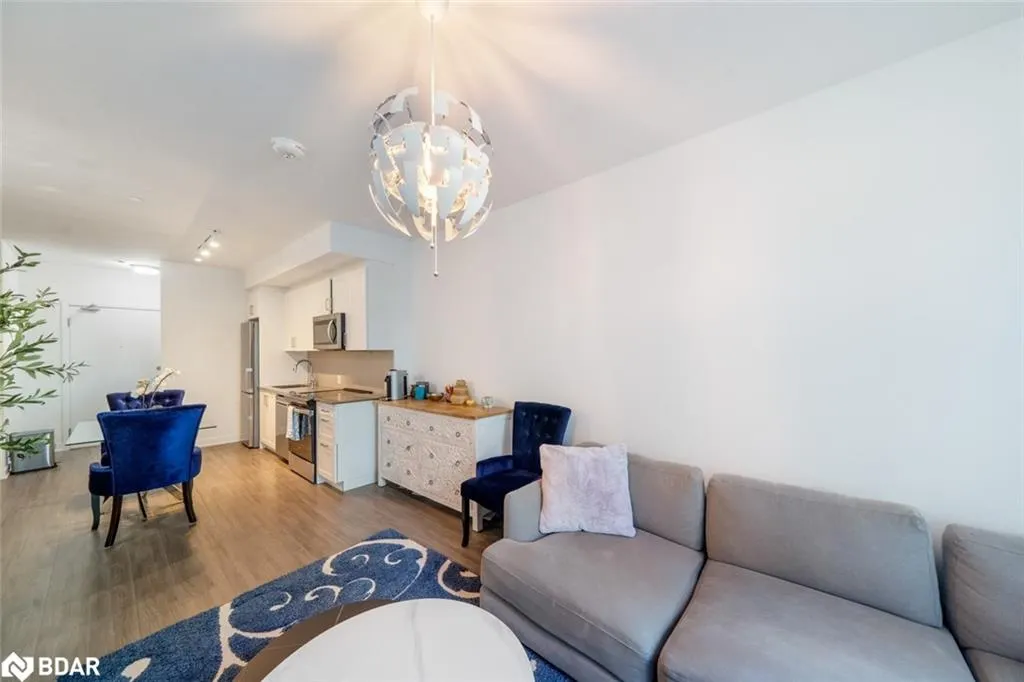 681 Yonge Street, #114