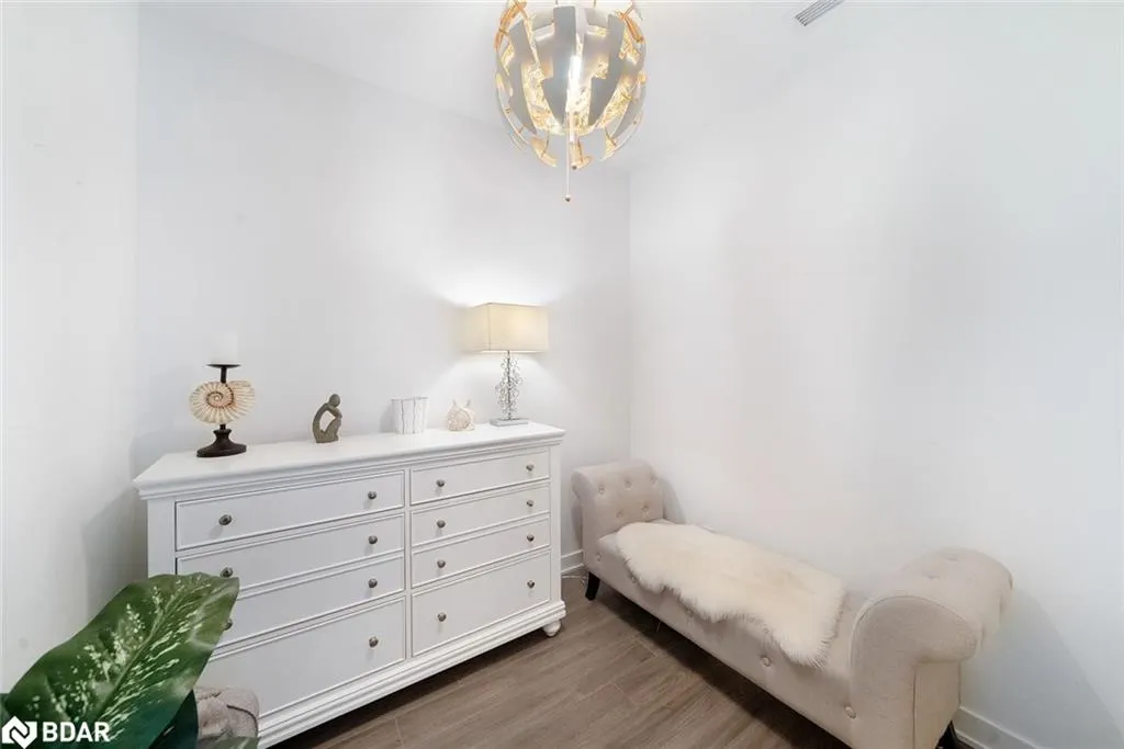 681 Yonge Street, #114